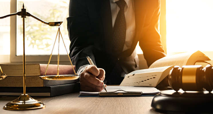 ¿Qué es el Derecho Constitucional y el Amparo?